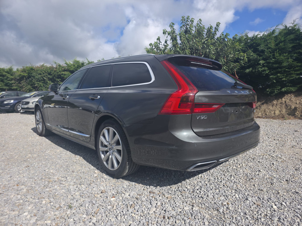 2020 Volvo V90