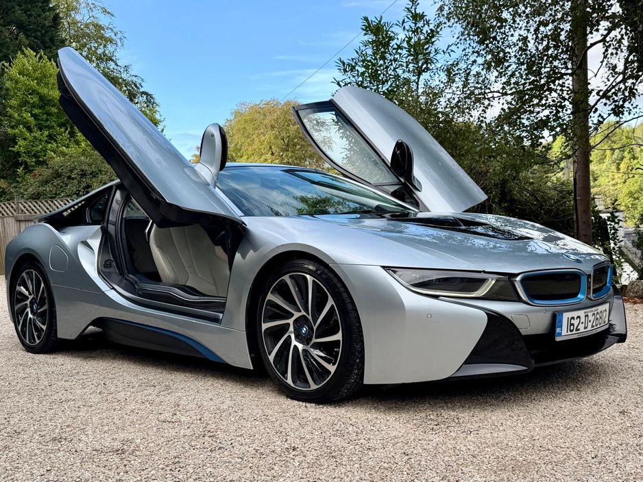 2016 BMW i8