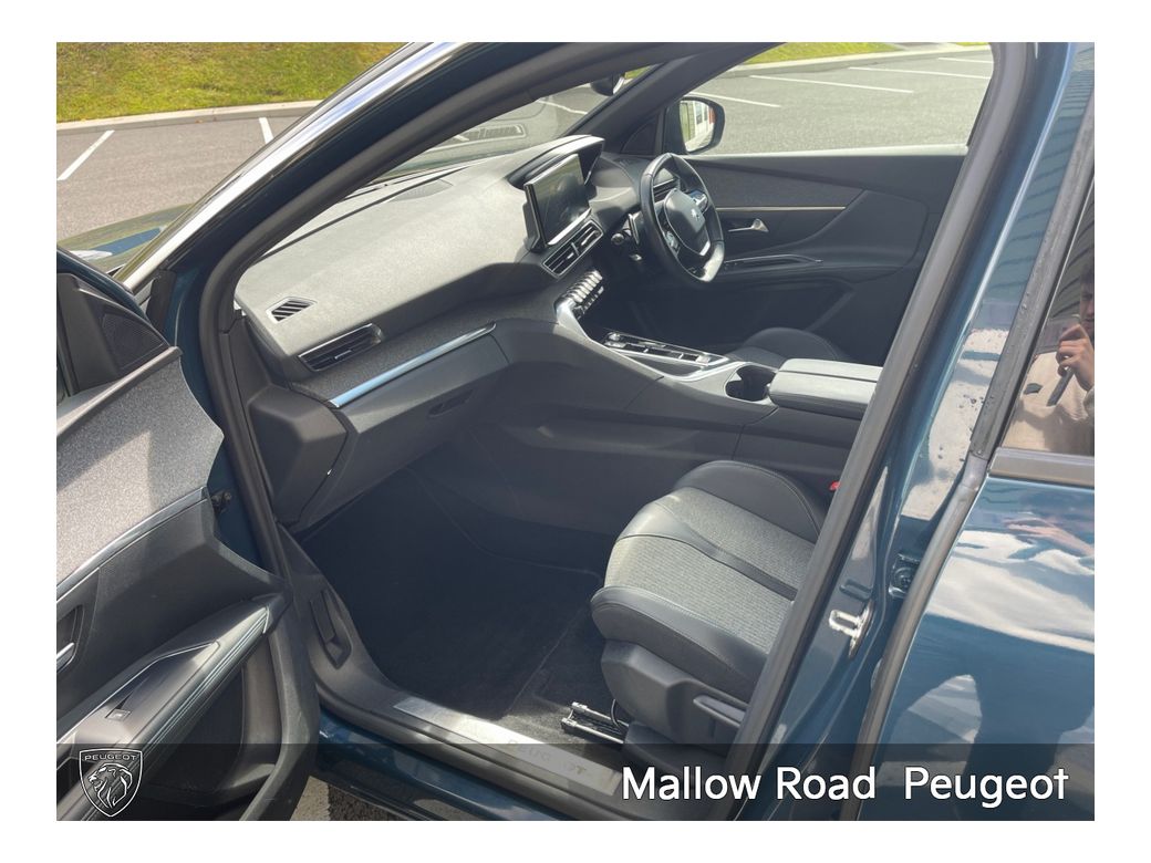2023 Peugeot 5008