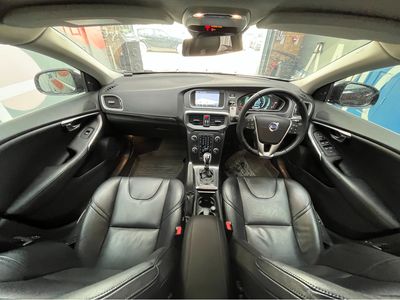 2015 Volvo V40