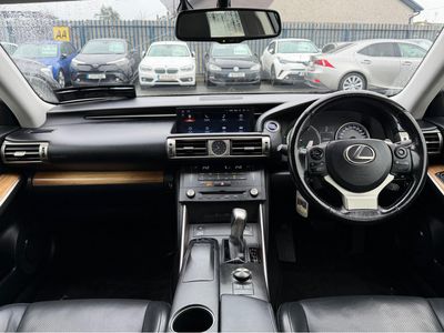 2016 Lexus IS 300h