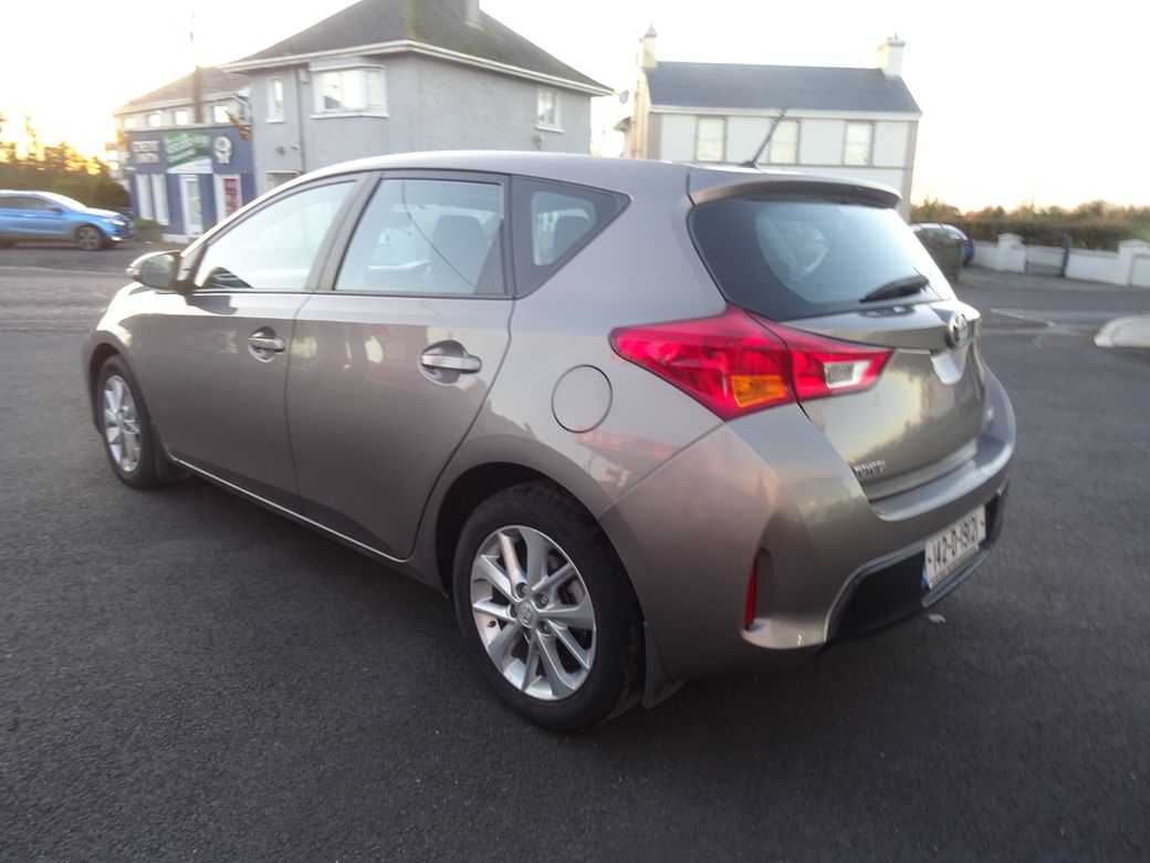 2014 Toyota Auris