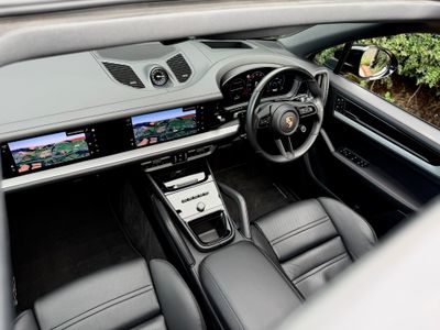 2024 Porsche Cayenne