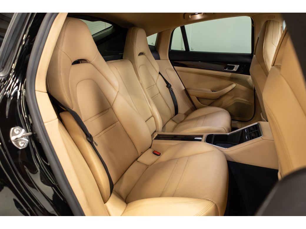 2018 Porsche Panamera