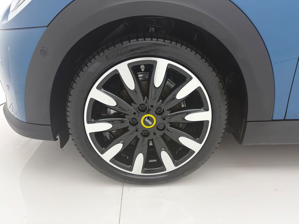 2024 Mini Hatch