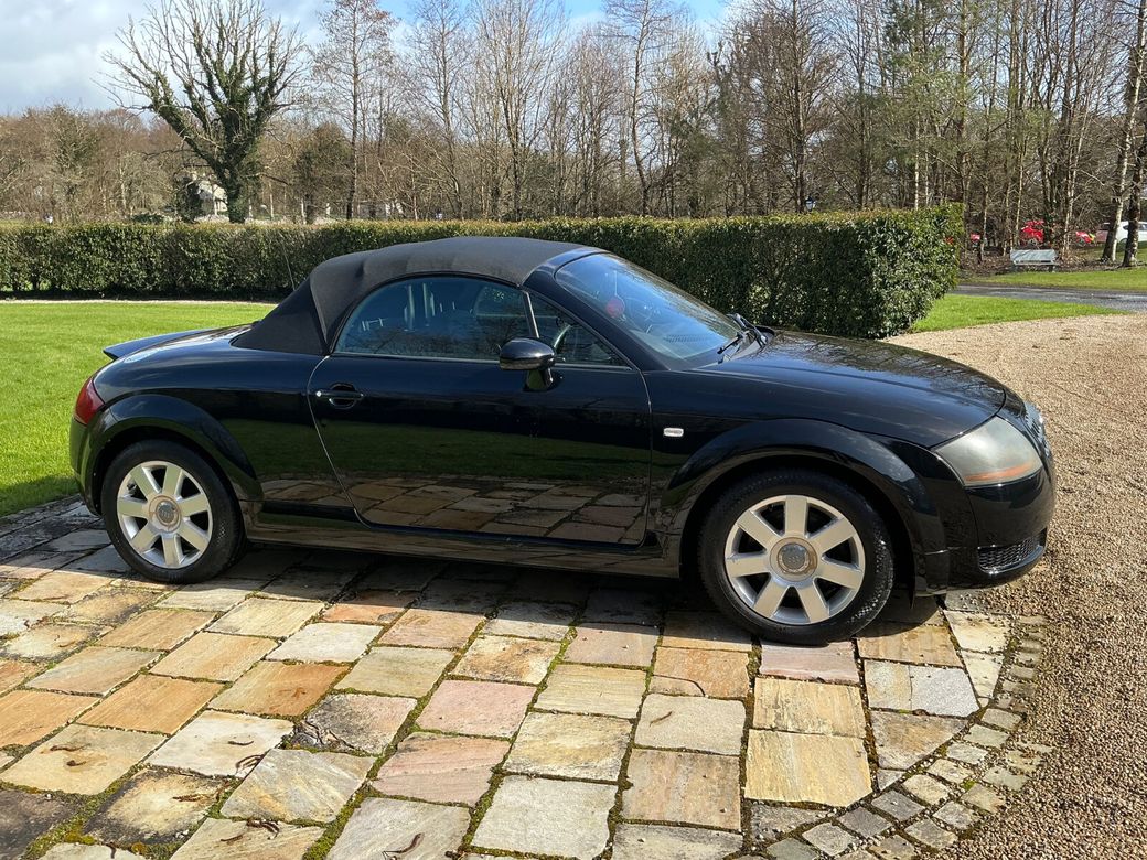 2004 Audi TT