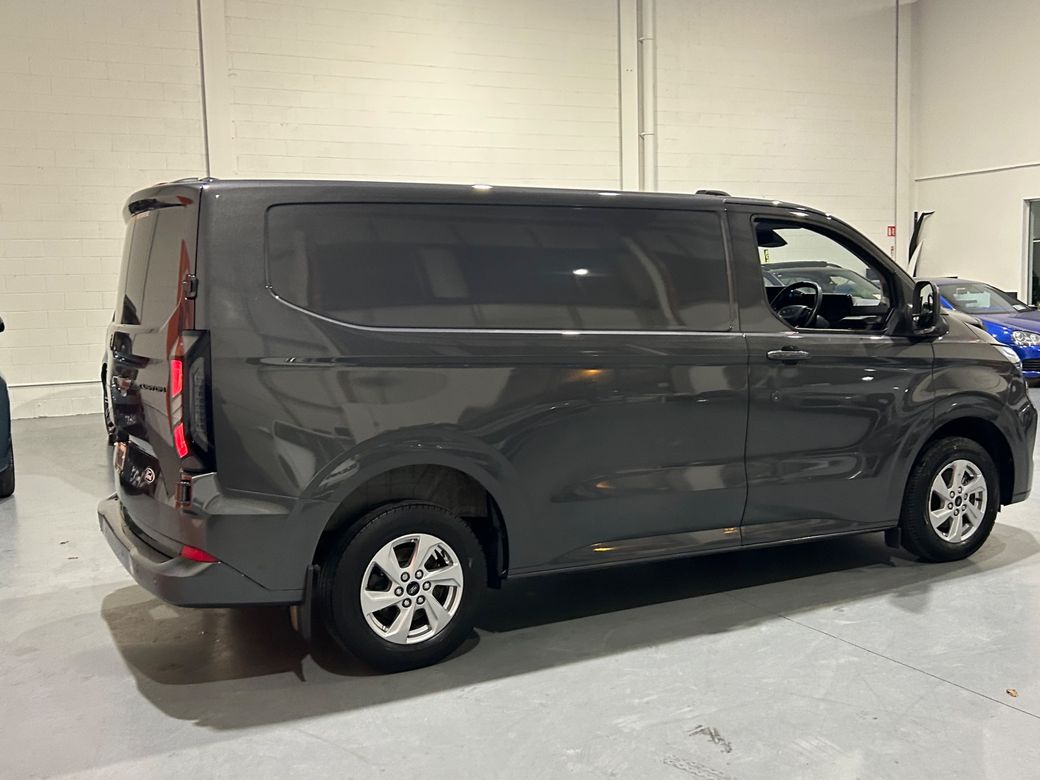 2024 Ford Transit Custom