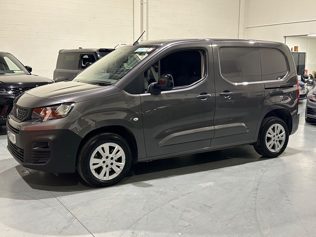 2021 Peugeot Partner