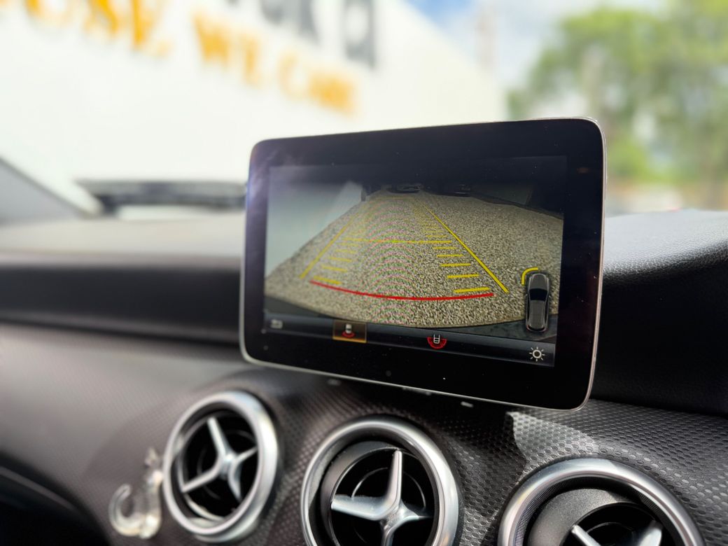 2017 Mercedes-Benz A 180