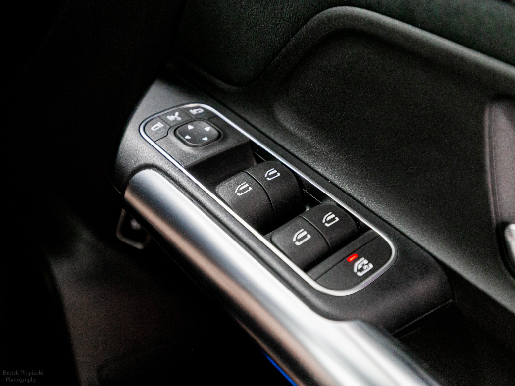 2025 Mercedes-Benz EQA