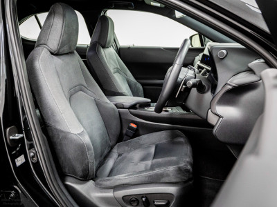 2024 Lexus UX 300e
