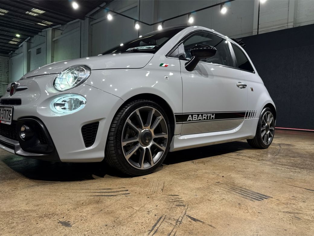 2022 Abarth 595c