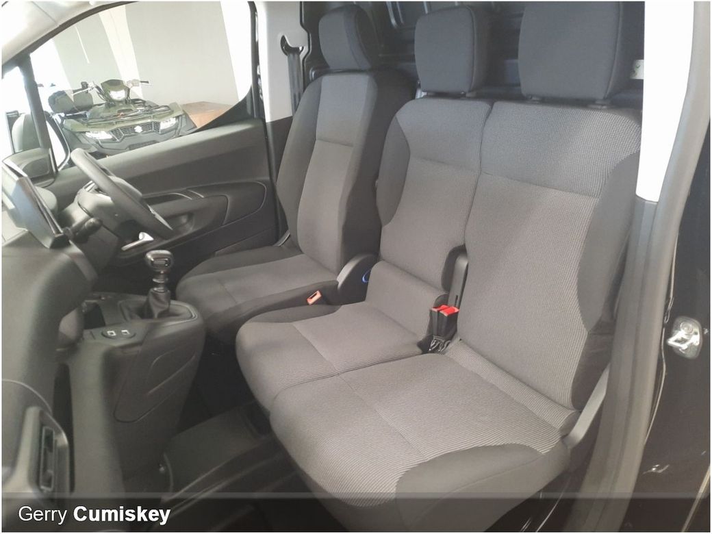 2025 Peugeot Partner