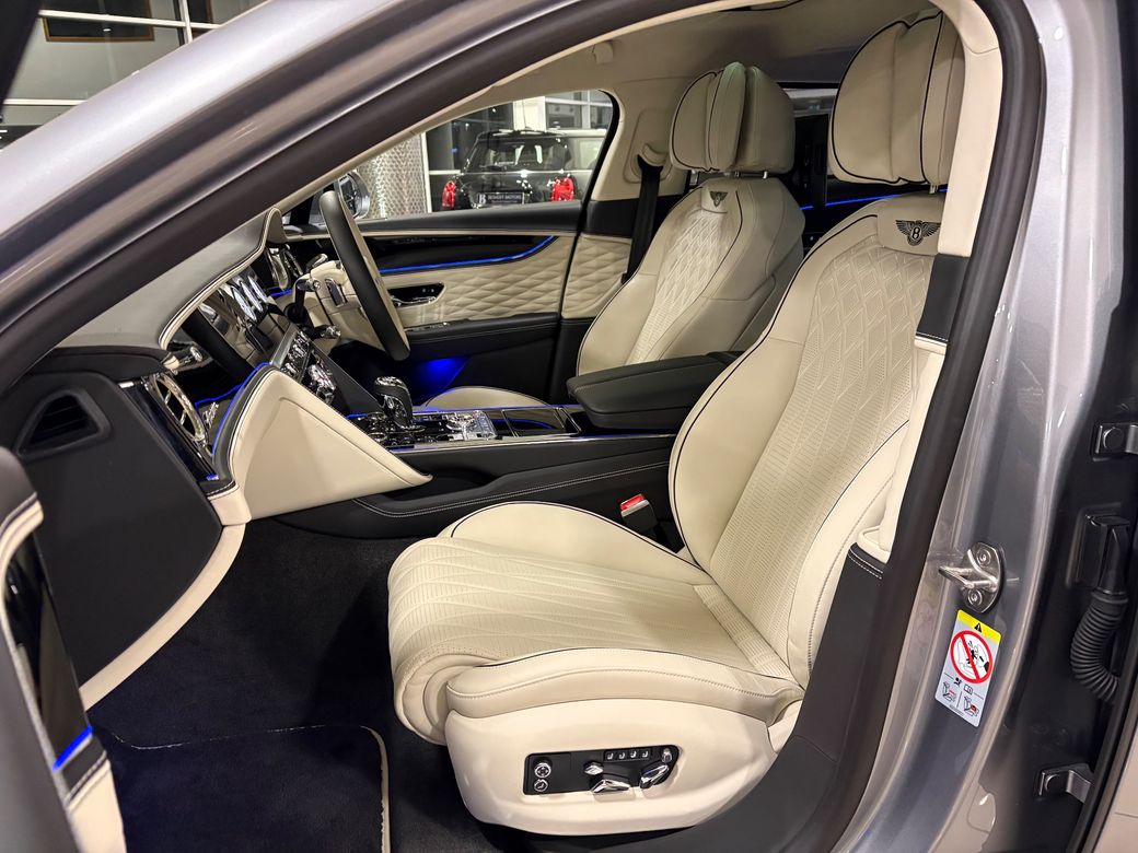 2025 Bentley Flying Spur