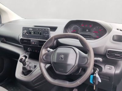 2021 Peugeot Partner
