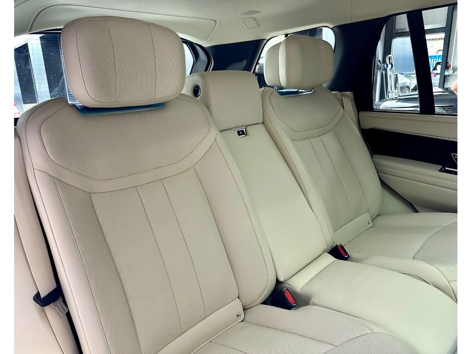 2025 Land Rover Range Rover