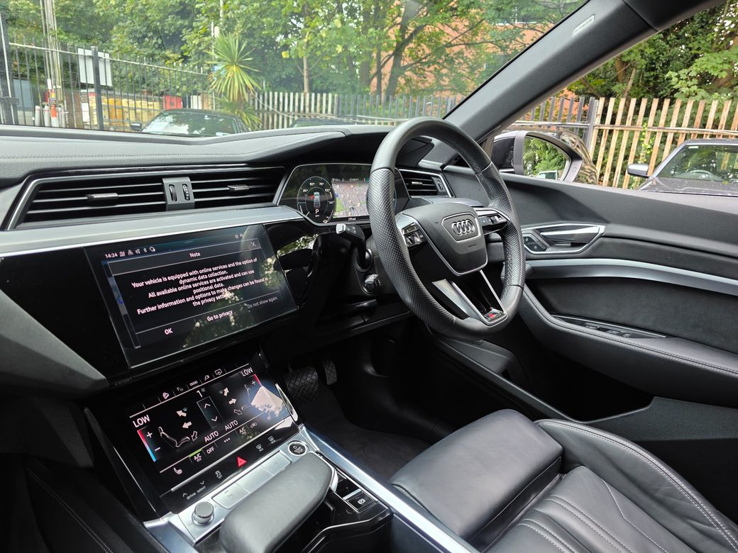 2022 Audi e-tron