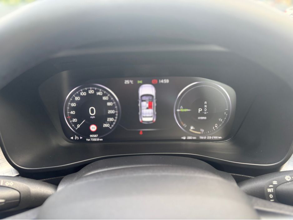 2021 Volvo XC40