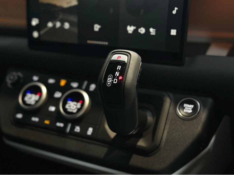 2025 Land Rover Defender