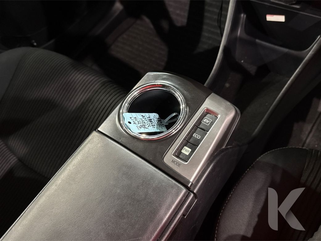 2019 Toyota Prius Alpha