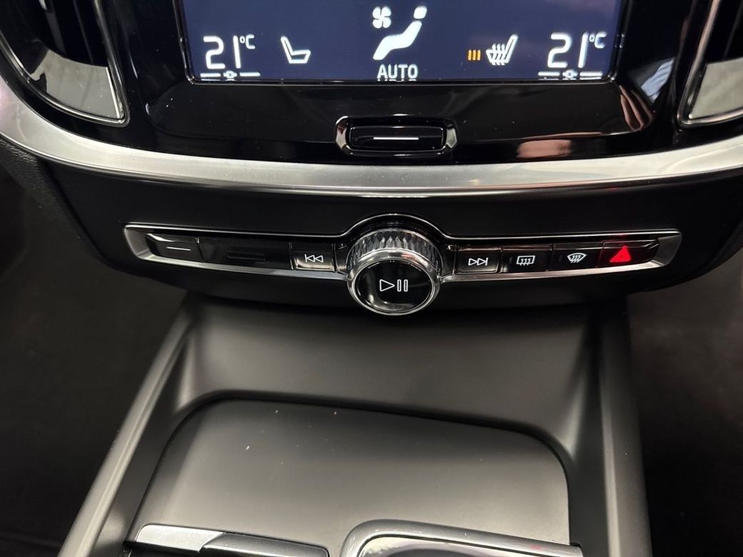 2021 Volvo V60