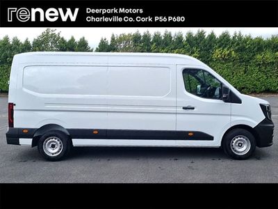 2025 Renault Master