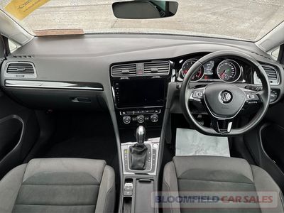 2017 Volkswagen Golf