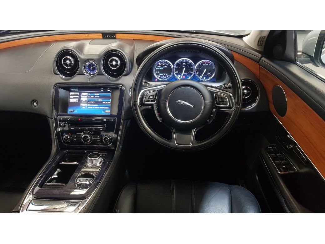 2010 Jaguar XJ