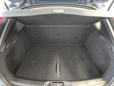 2017 Volvo V40