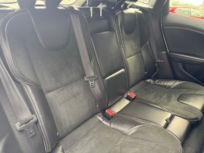 2016 Volvo V40