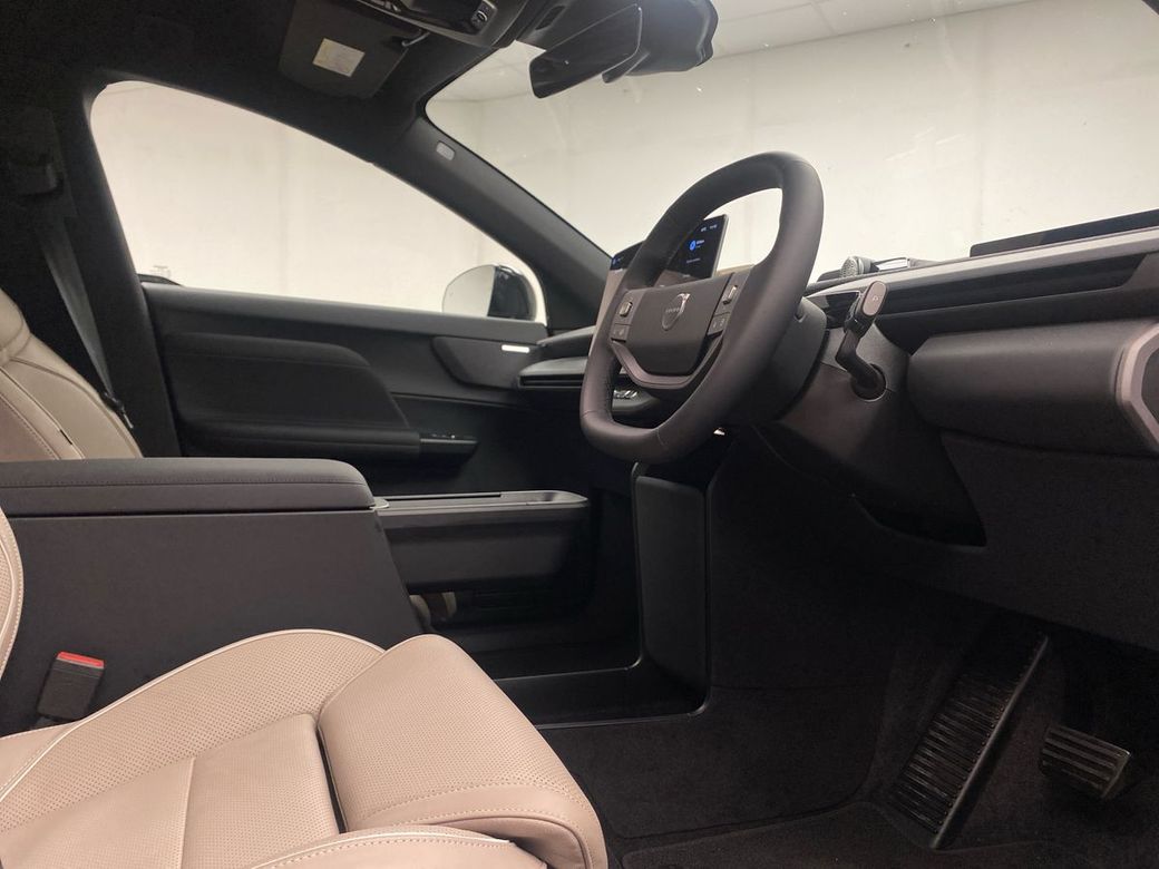 2027 Volvo EX60