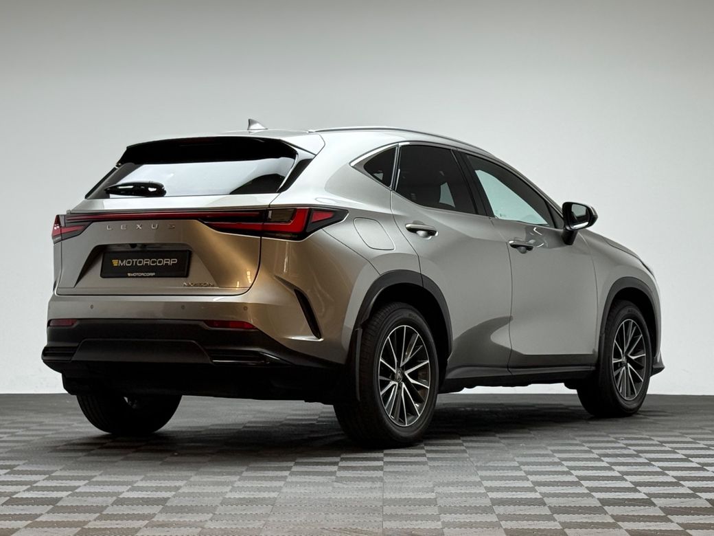 2023 Lexus NX 450H+