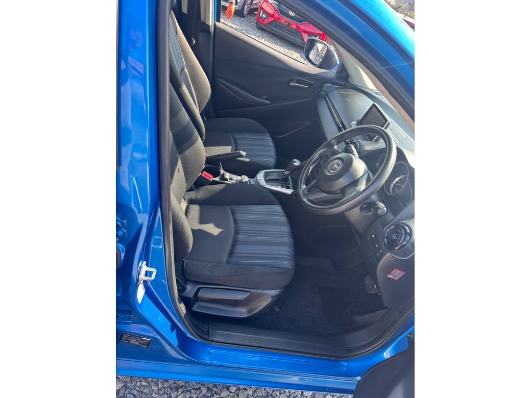 2016 Mazda Demio