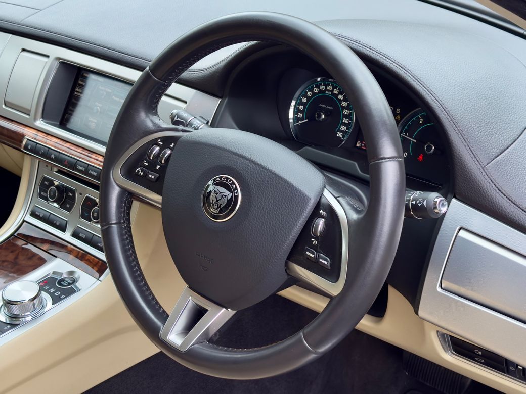 2014 Jaguar XF