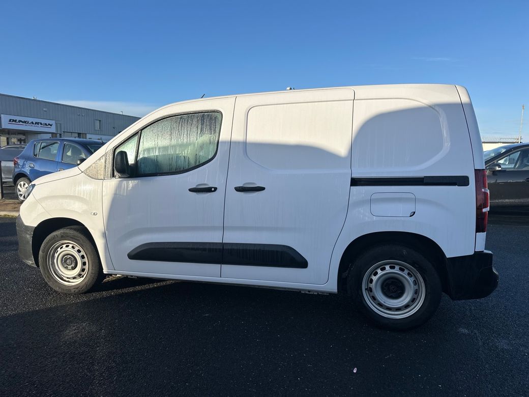 2025 Peugeot Partner