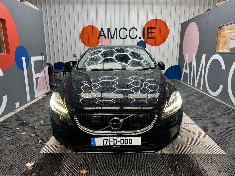 2017 Volvo V40