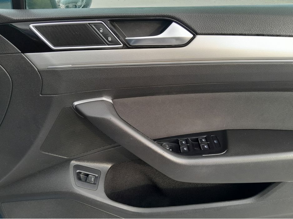 2016 Volkswagen Passat