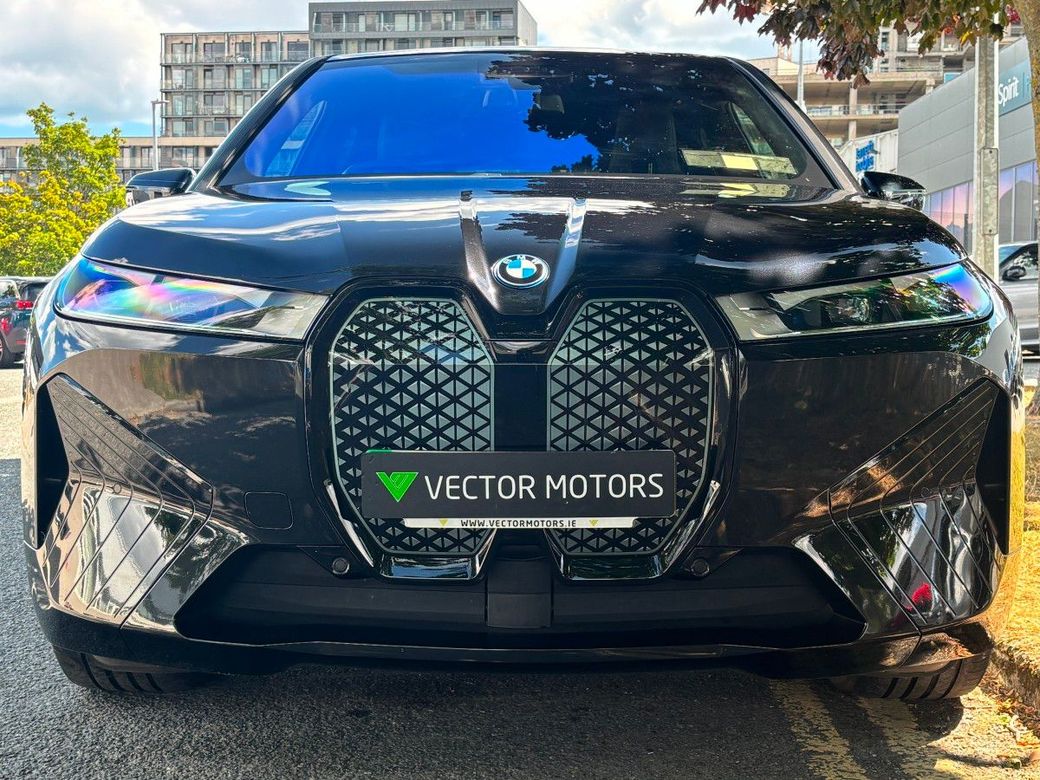 2023 BMW iX