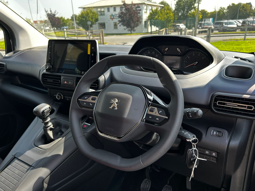 2024 Peugeot Rifter