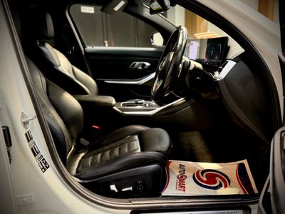 2023 BMW 320