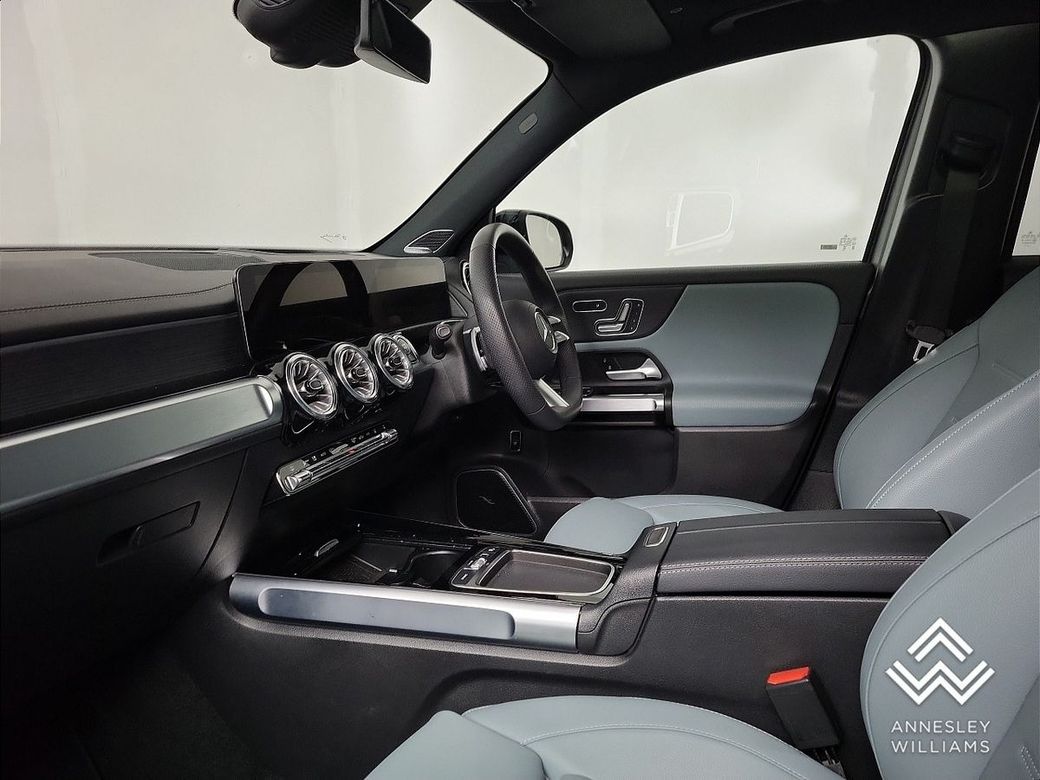 2025 Mercedes-Benz EQB