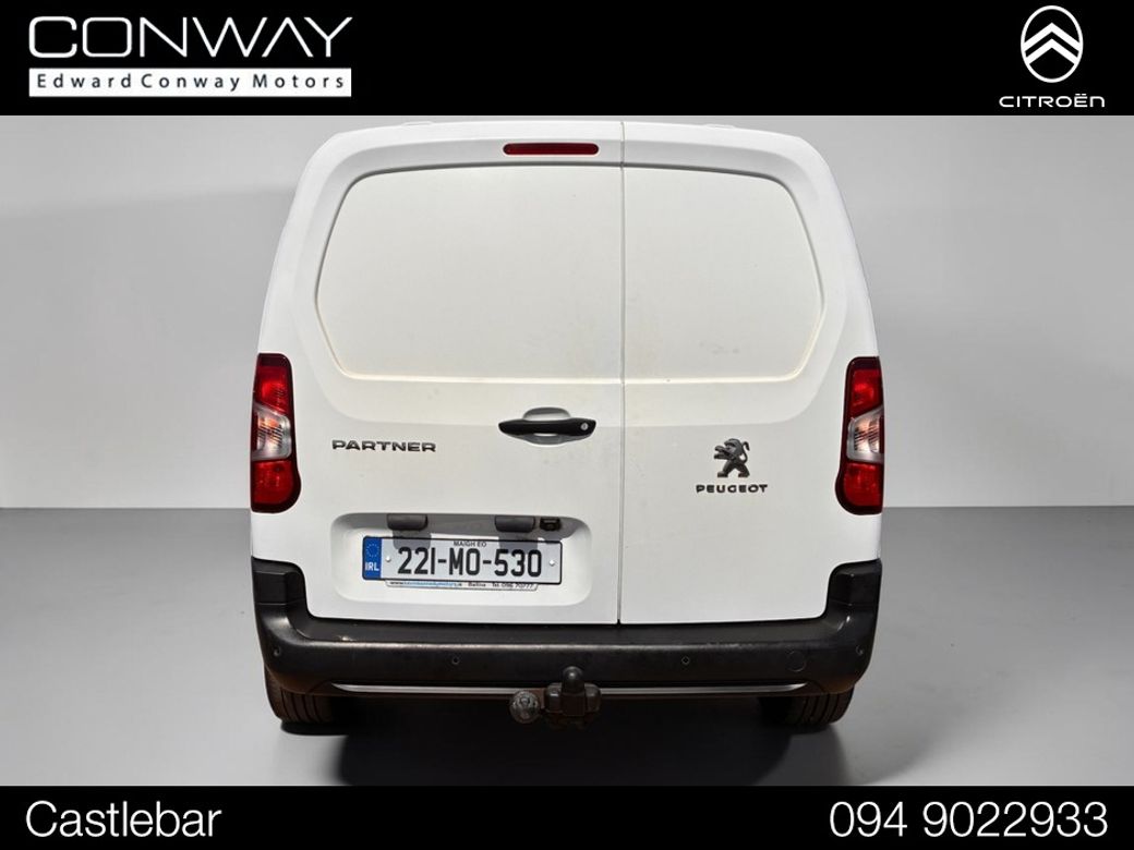 2022 Peugeot Partner