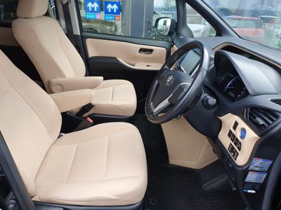 2014 Toyota Noah