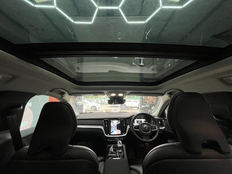 2025 Volvo V60