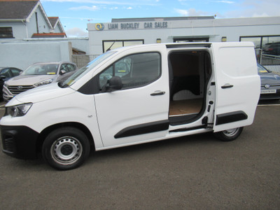 2022 Peugeot Partner