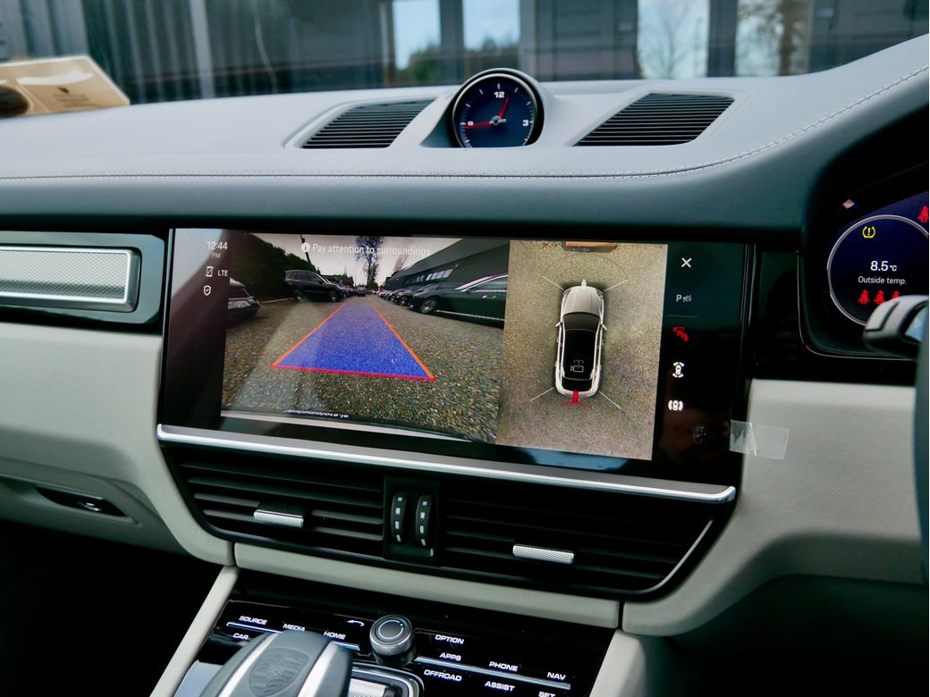 2023 Porsche Cayenne