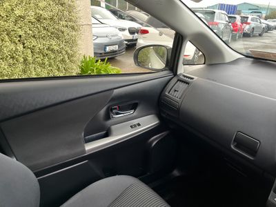 2019 Toyota Prius Alpha