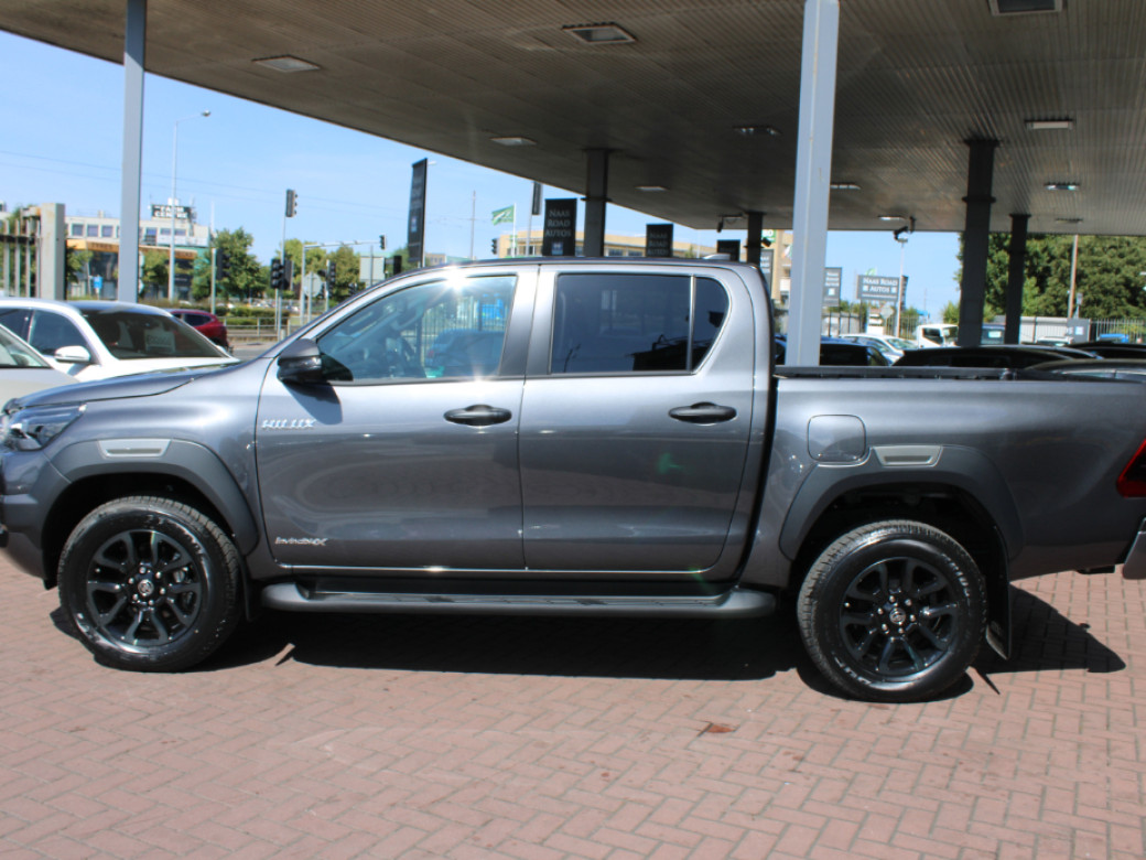 2025 Toyota Hilux