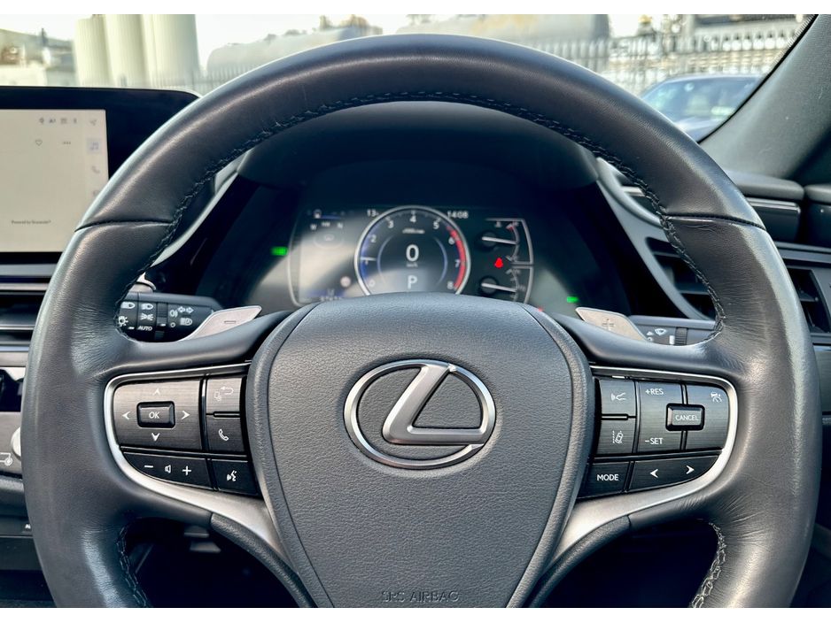 2023 Lexus ES 300h