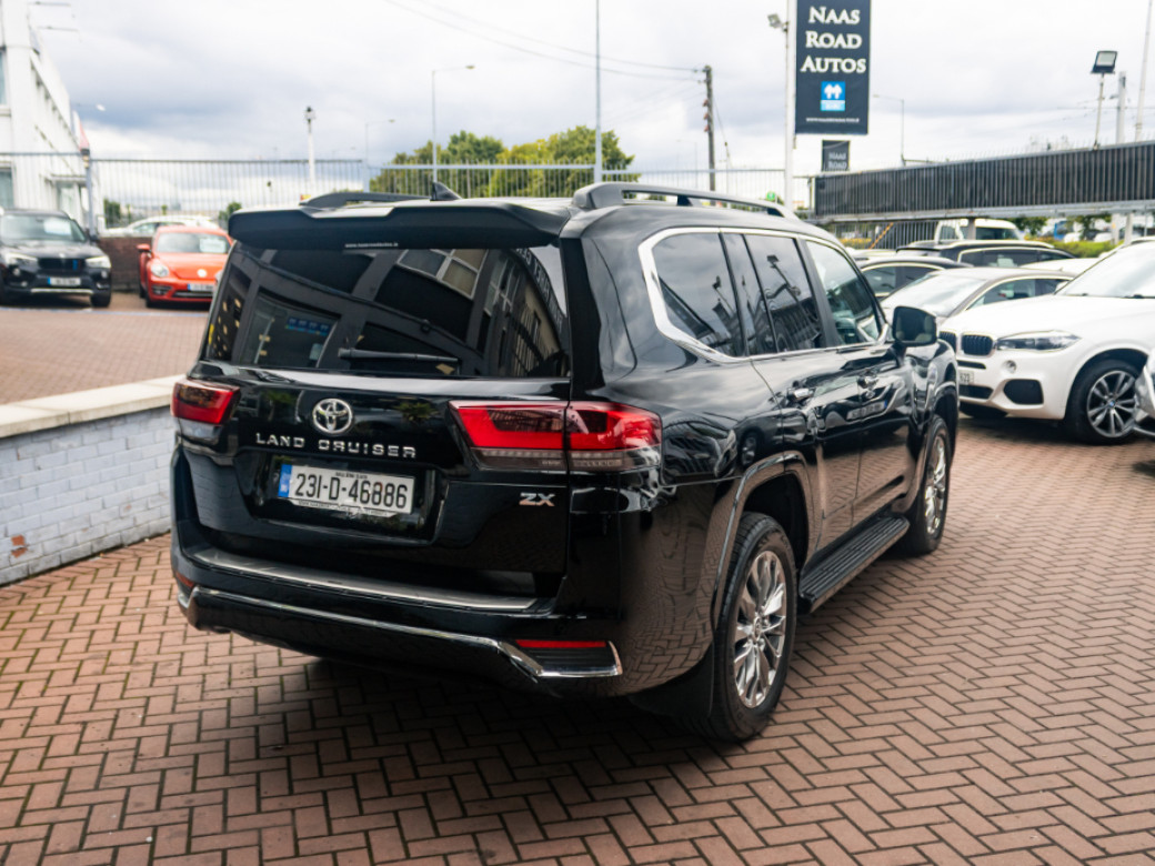 2023 Toyota Land Cruiser Amazon